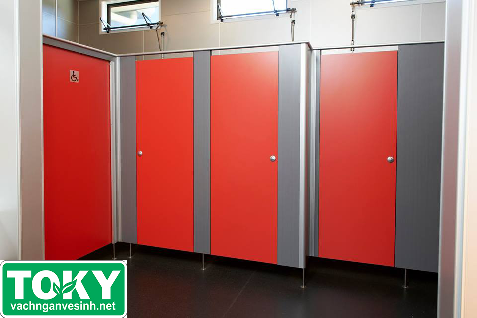 Đa Lợi thực hiện vách ngăn vệ sinh tại công ty lắp máy Việt Nam