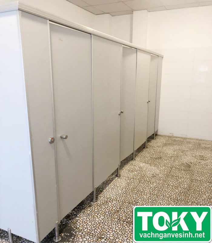 Đa Lợi thực hiện vách ngăn vệ sinh tại UBND huyện Sóc Sơn
