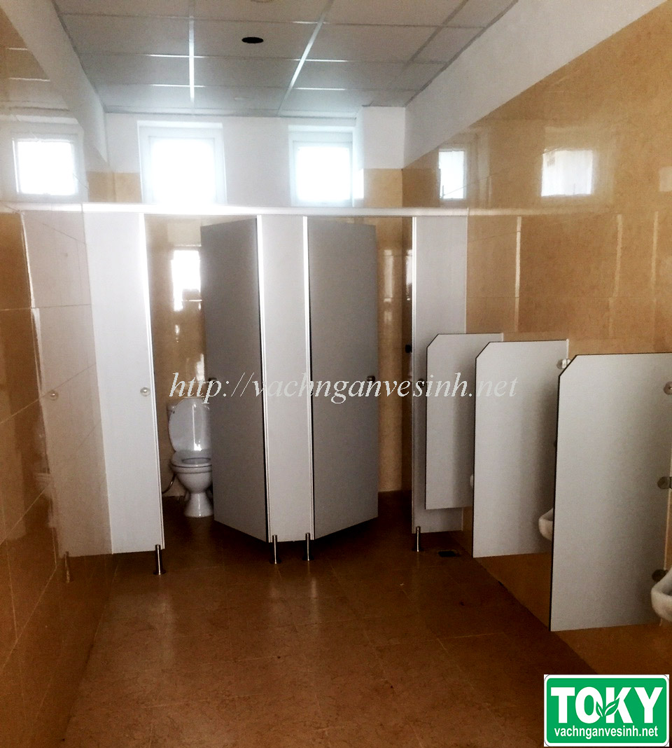 Dự án vách ngăn vệ sinh tại trường THCS Mễ Trì