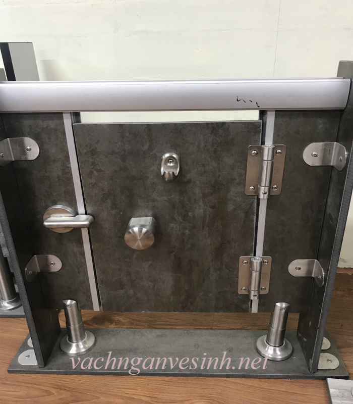 Báo giá phụ kiện vách ngăn vệ sinh inox 304
