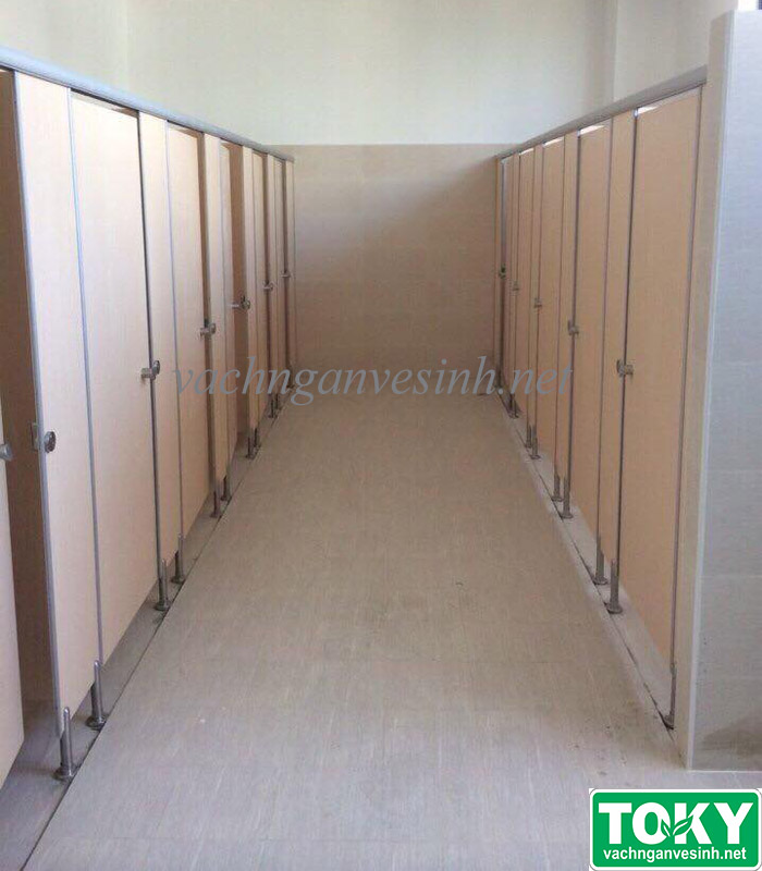 Vách ngăn vệ sinh cho công viên | Giá tốt, bảo hành 24 tháng