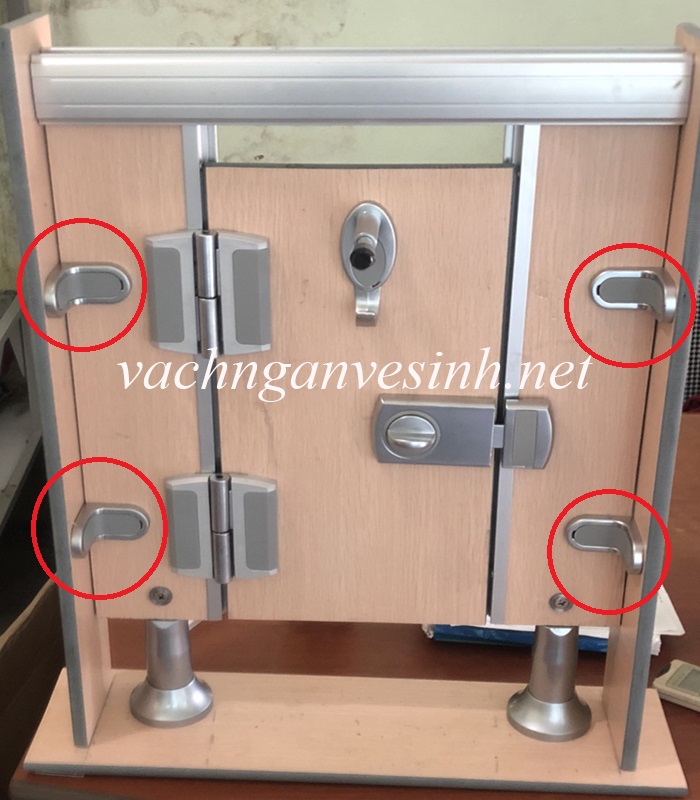 Phụ kiện vách ngăn vệ sinh ke góc có nhiệm vụ gì?