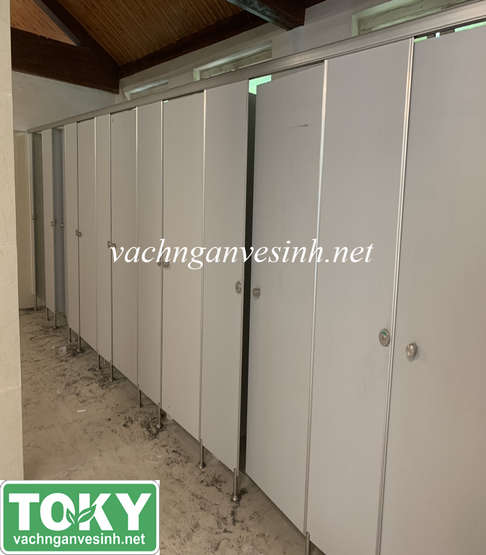 Thi công vách vệ sinh compact tại Chùa Bái Đính, Ninh Bình