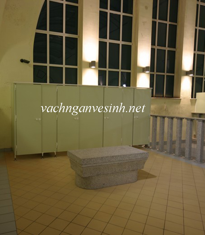 Chú ý chất lượng vách ngăn vệ sinh với dự án thi công gấp