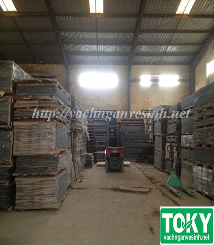 Sản xuất vách ngăn vệ sinh số lượng lớn tiêu chuẩn Châu Âu
