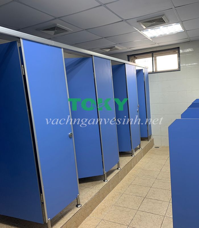 Thi công vách ngăn vệ sinh tại nhà máy Foxconn