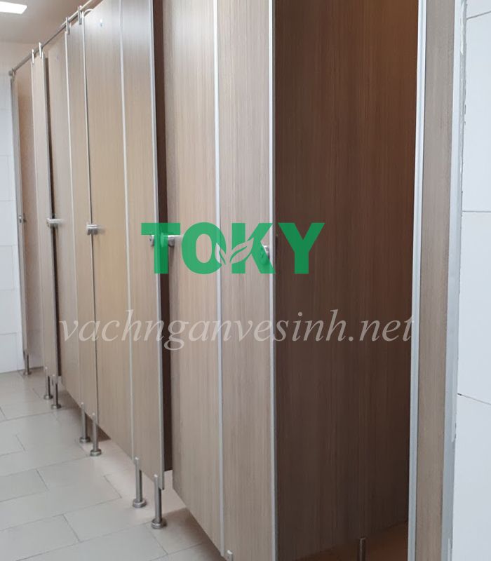 Thủ đoạn kinh doanh vách ngăn vệ sinh giả: Bạn có biết?