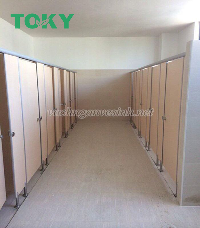 Vách ngăn vệ sinh màu kem có gì đặc biệt? Góc nhìn chuyên gia