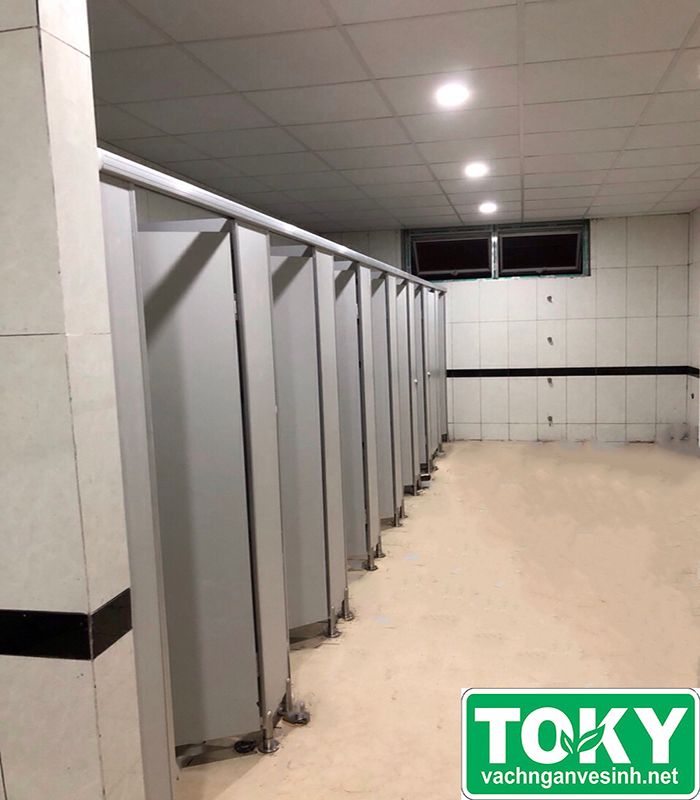 Xin hỏi vách ngăn vệ sinh compact nào có giá rẻ và bền nhất?