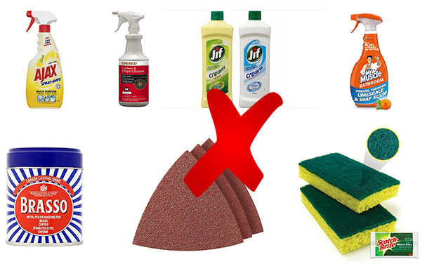 Chất tẩy rửa không nên dùng với vách ngăn vệ sinh