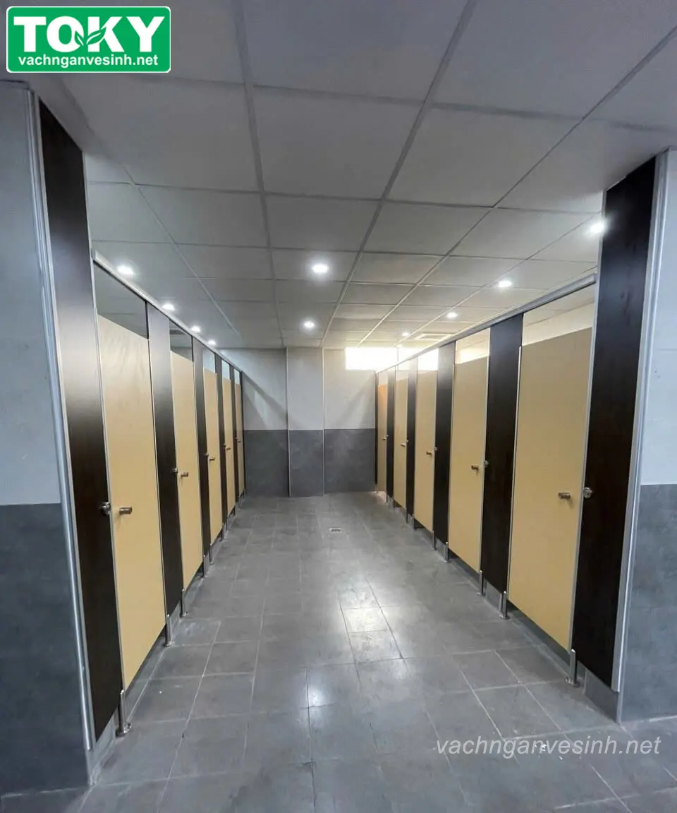 Làm sao nhận biết được vật liệu vách ngăn vệ sinh compact?