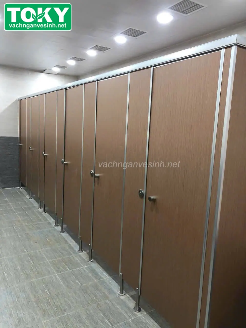 Nguyên tắc thiết kế - thi công vách ngăn vệ sinh trung tâm thương mại