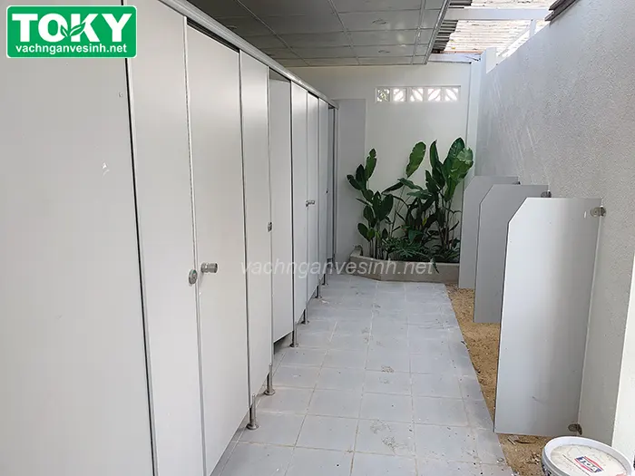 Phụ kiện khóa vách ngăn vệ sinh