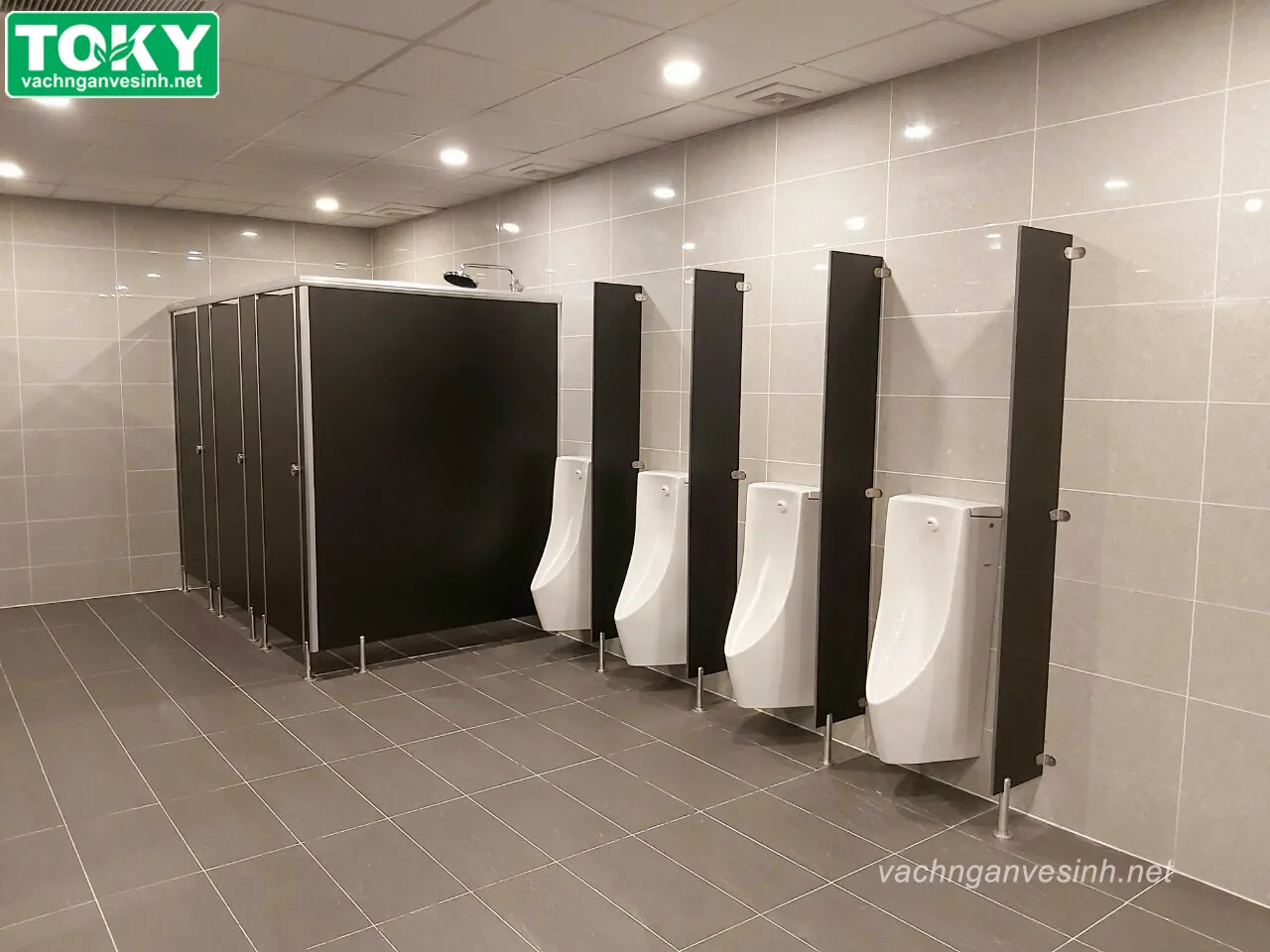 Cung cấp vật tư & thi công vách ngăn vệ sinh tại TP. Hồ Chí Minh – Giá gốc tại xưởng