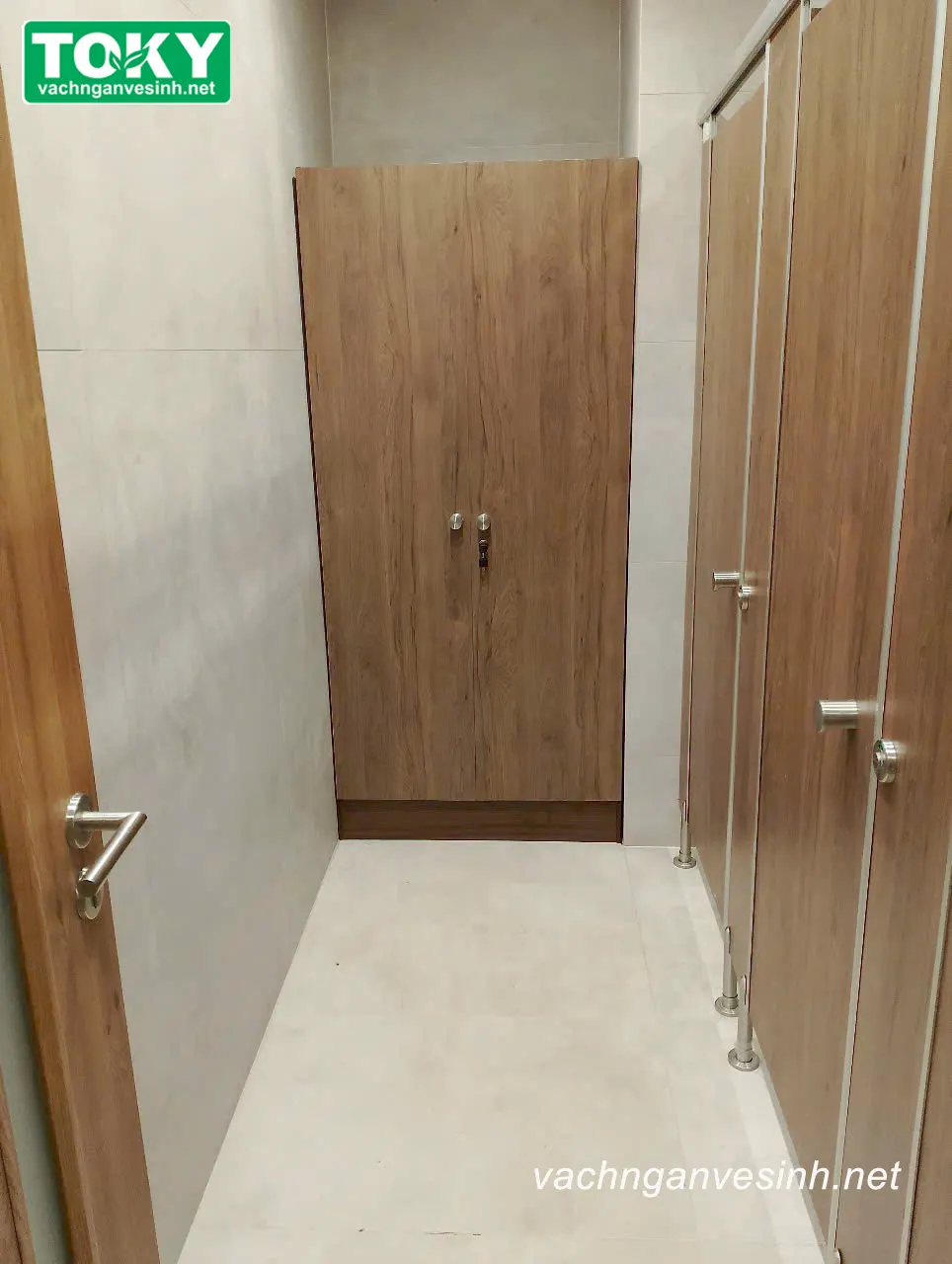 Vách ngăn vệ sinh Compact HPL dày 12mm - Hiệu quả trong chi phí và độ bền
