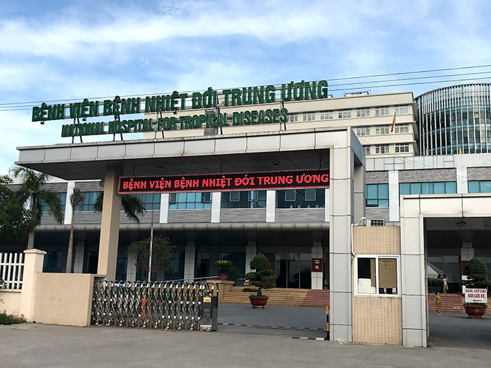 Vách ngăn vệ sinh bệnh viện nhiệt đới TW cơ sở Đông Anh