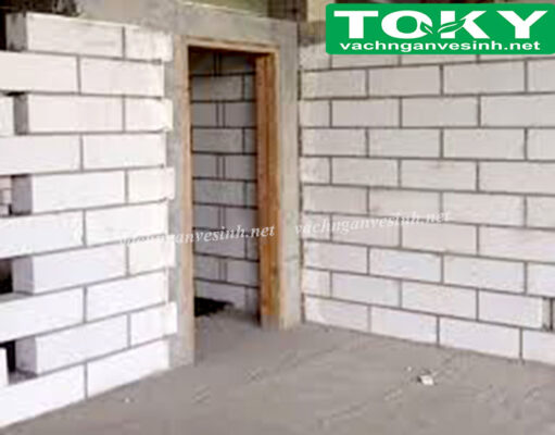 đặc điểm nổi bật của vách ngăn vệ sinh so với phương pháp xây tường gạch
