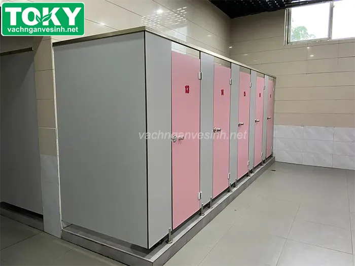 Cung cấp và thi công vách ngăn vệ sinh cho trường học
