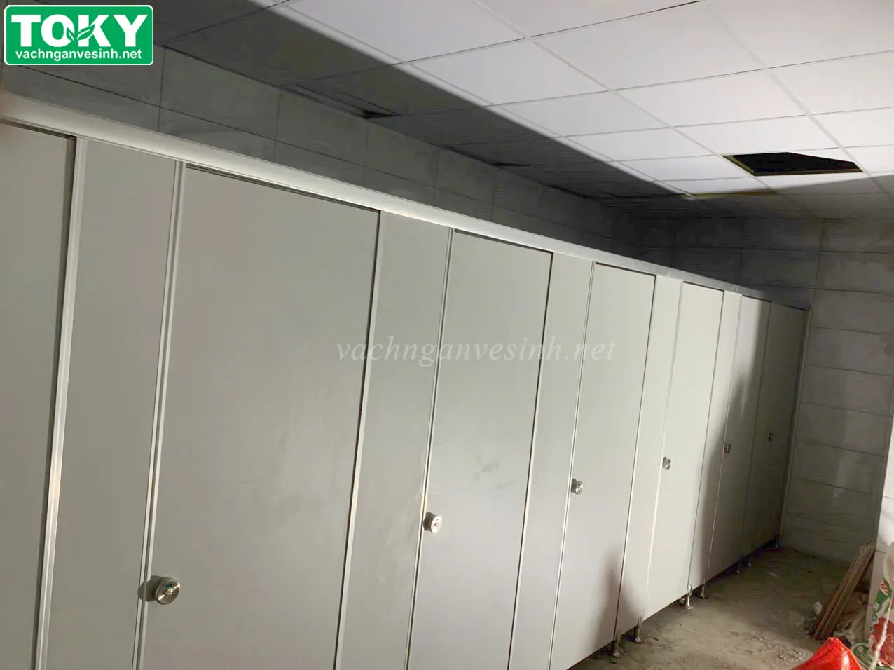 Dự án 400m2 thi công vách ngăn vệ sinh cho nhà máy Meiko