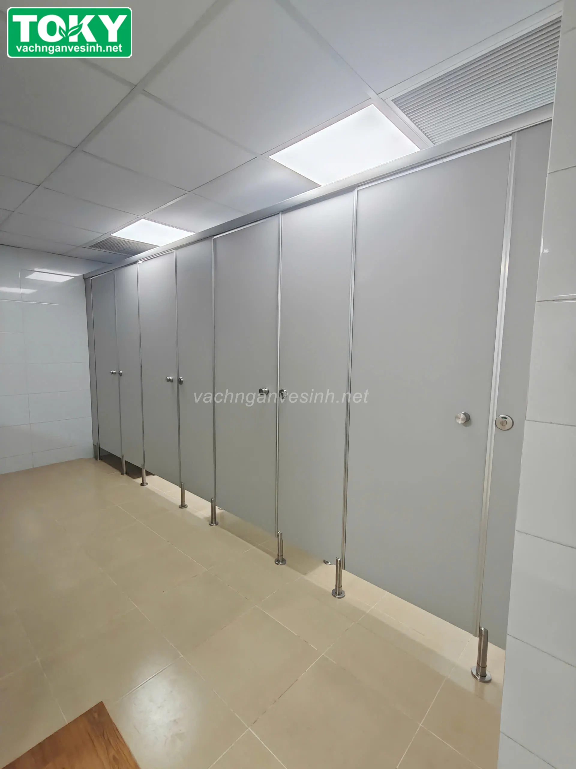 Toky thi công vách ngăn vệ sinh tại Marriott Hotel - Khách sạn 5 sao Quốc tế