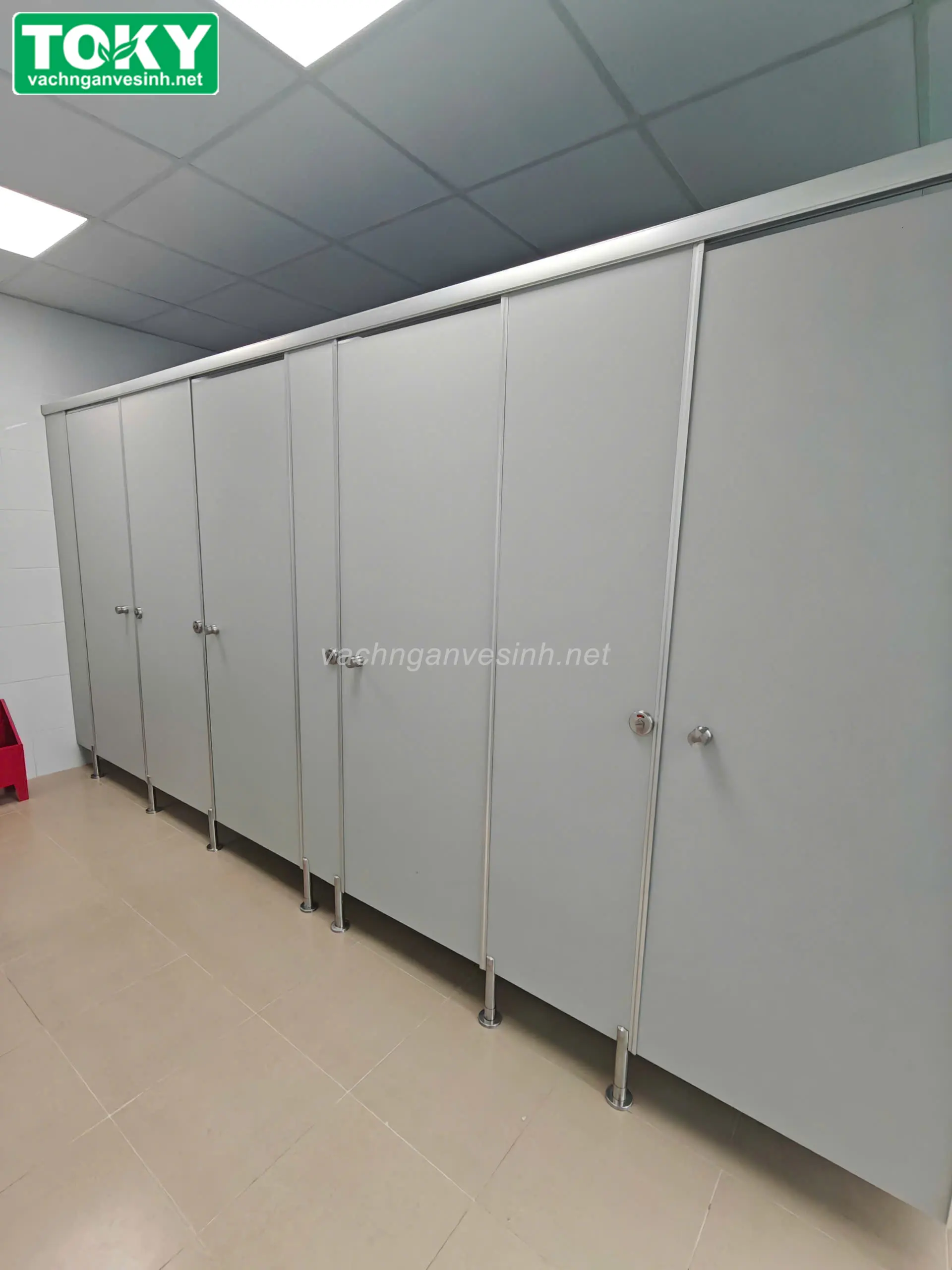 Toky thi công vách ngăn vệ sinh tại Marriott Hotel - Khách sạn 5 sao Quốc tế