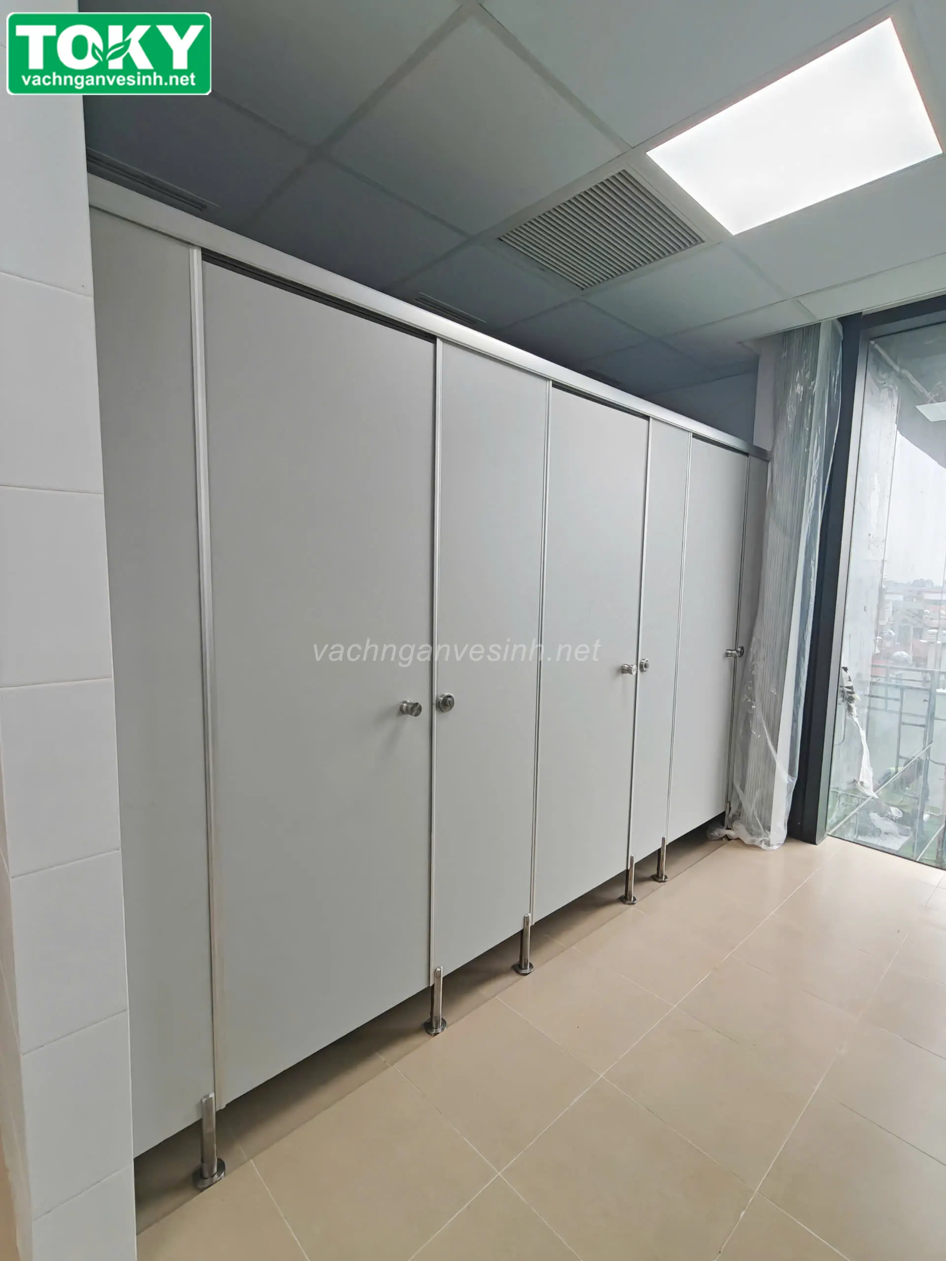 Toky thi công vách ngăn vệ sinh tại Marriott Hotel - Khách sạn 5 sao Quốc tế