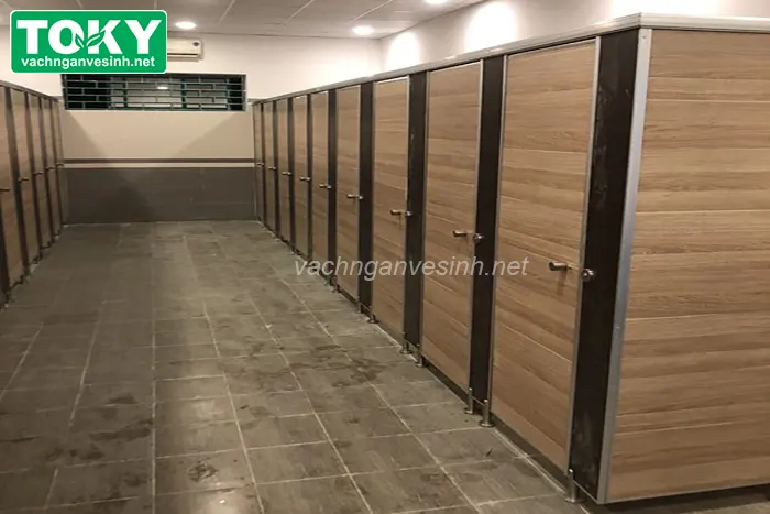 Vách ngăn nhà vệ sinh MDF