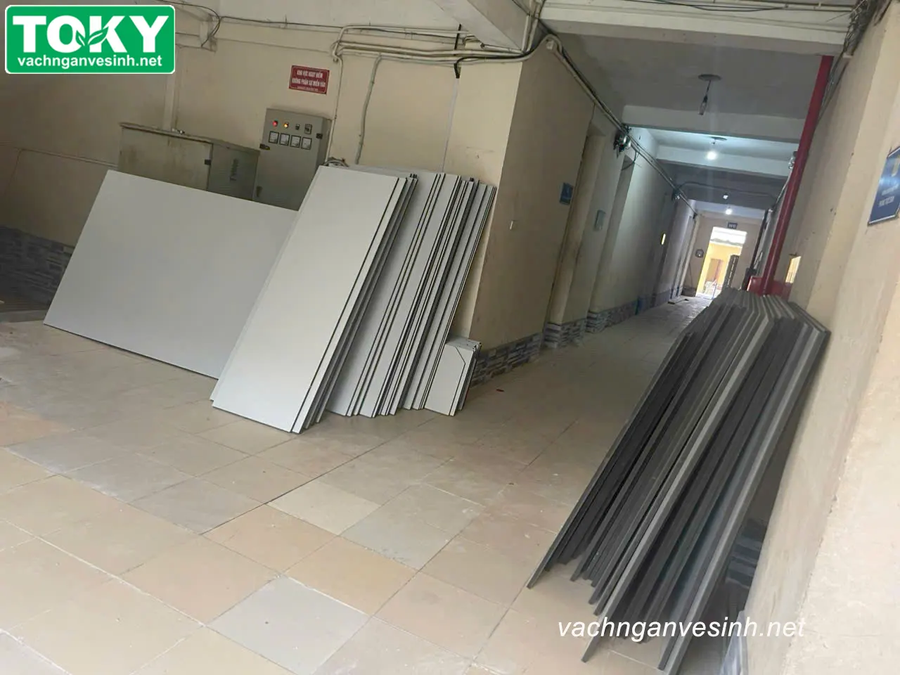 Cung cấp & thi công vách ngăn vệ sinh Compact phường Hoàn Kiếm – Cửa Nam
