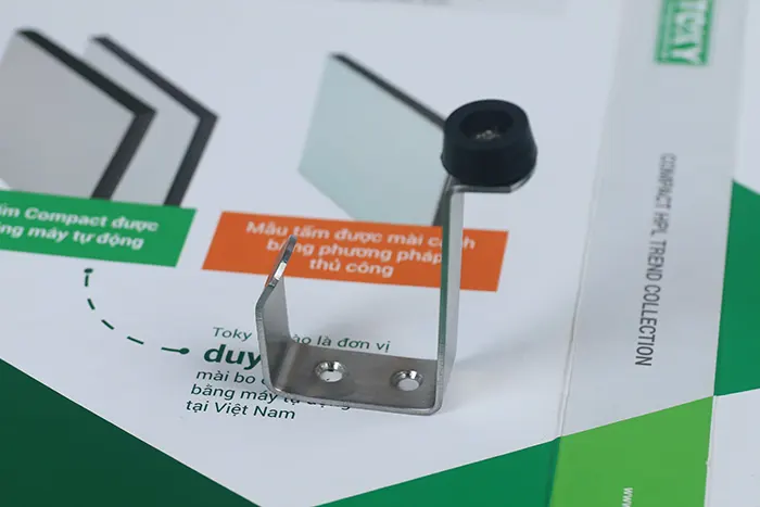 Phụ kiện vách ngăn vệ sinh inox 304 GEKO-MAD