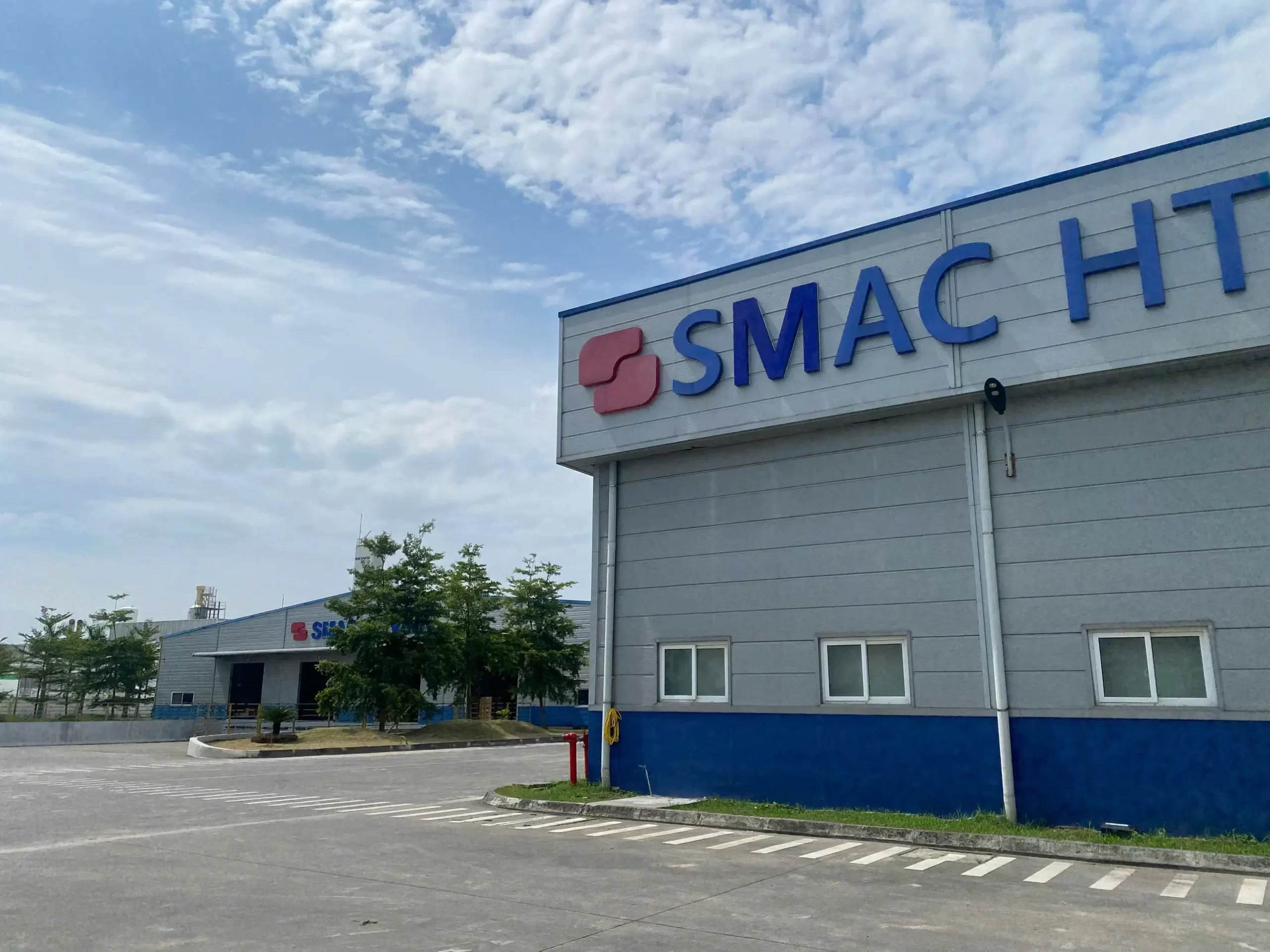 Toky thi công vách ngăn vệ sinh cho nhà máy Smac - Giai đoạn 1