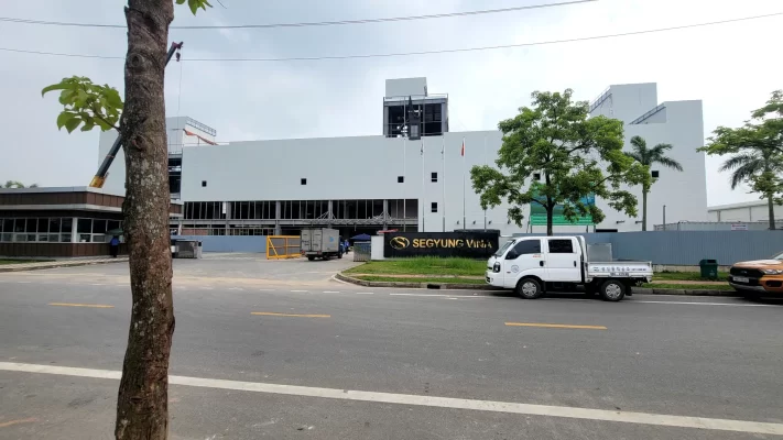 Thi công vách ngăn vệ sinh cho nhà máy Segyung Vina - Quy mô 400m2