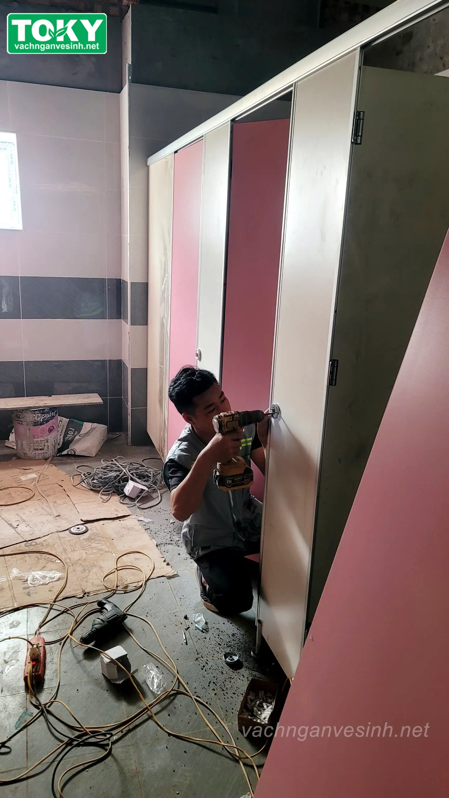 Thi công vách ngăn vệ sinh cho nhà máy Segyung Vina - Quy mô 400m2