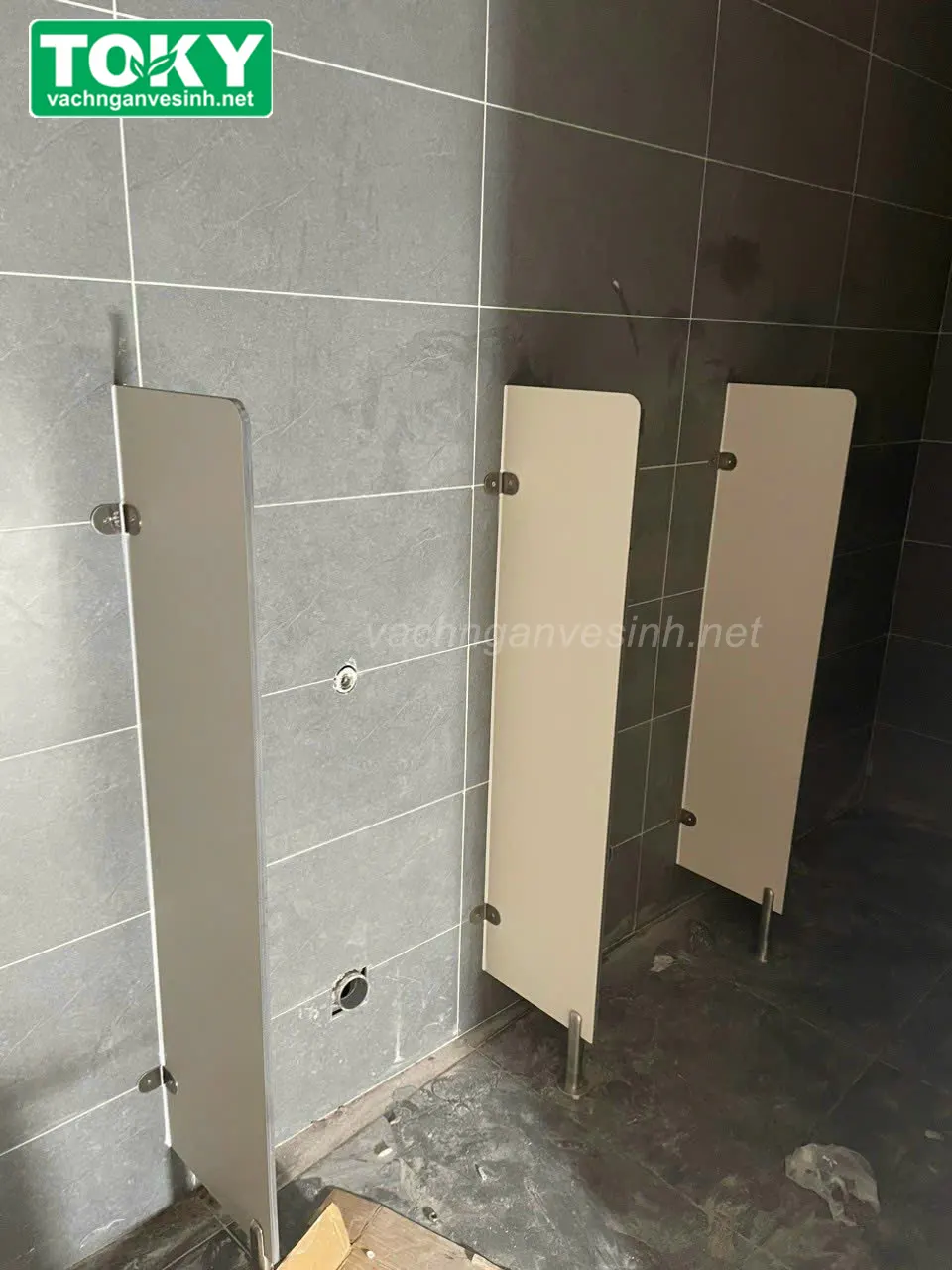 Bộ sưu tập vách ngăn vệ sinh tiểu nam Compact bền, đẹp, rẻ từ thực tế