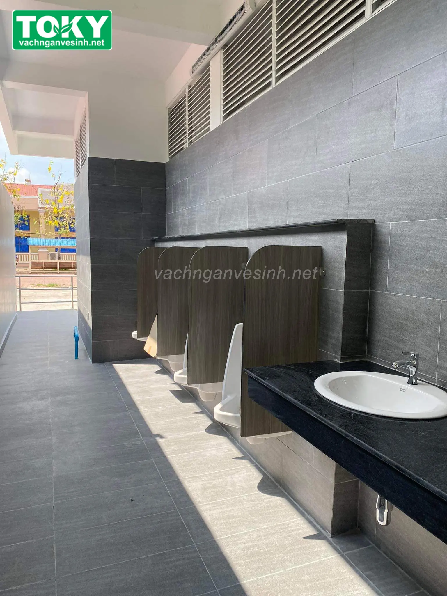Bộ sưu tập vách ngăn vệ sinh tiểu nam Compact bền, đẹp, rẻ từ thực tế