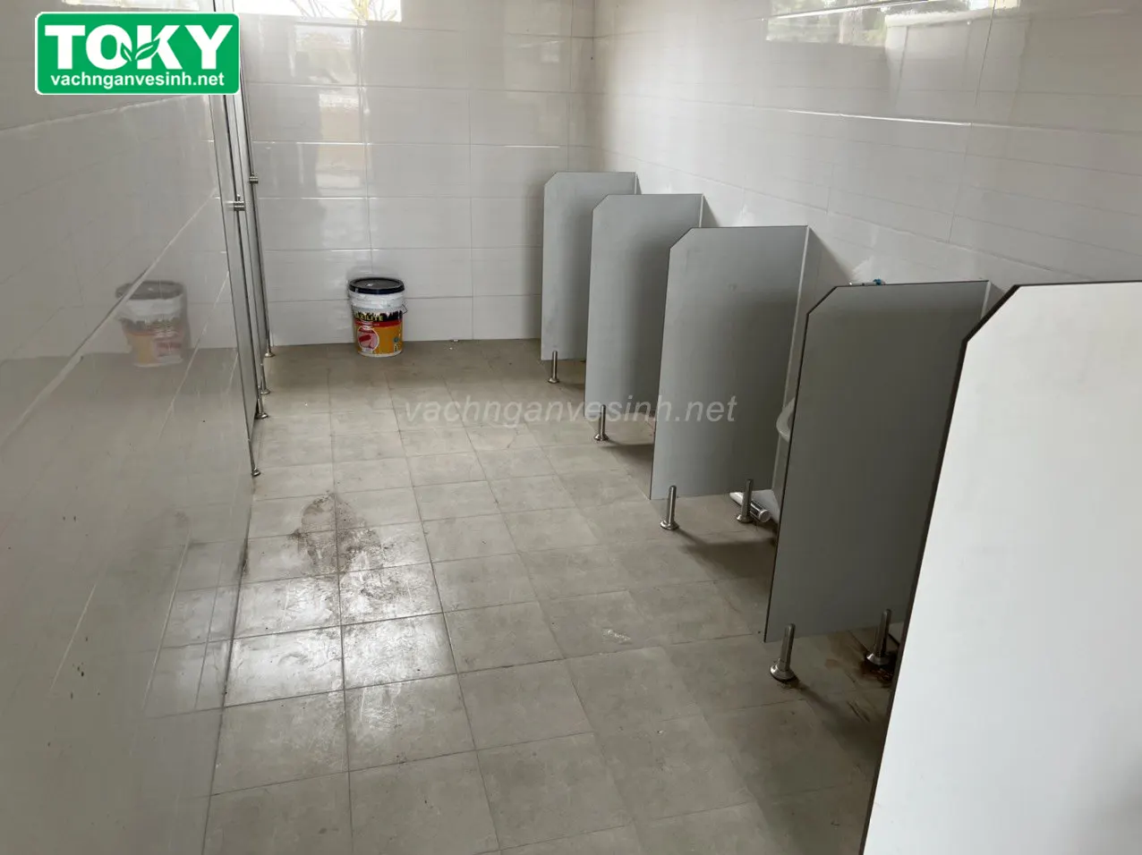 Bộ sưu tập vách ngăn vệ sinh tiểu nam Compact bền, đẹp, rẻ từ thực tế