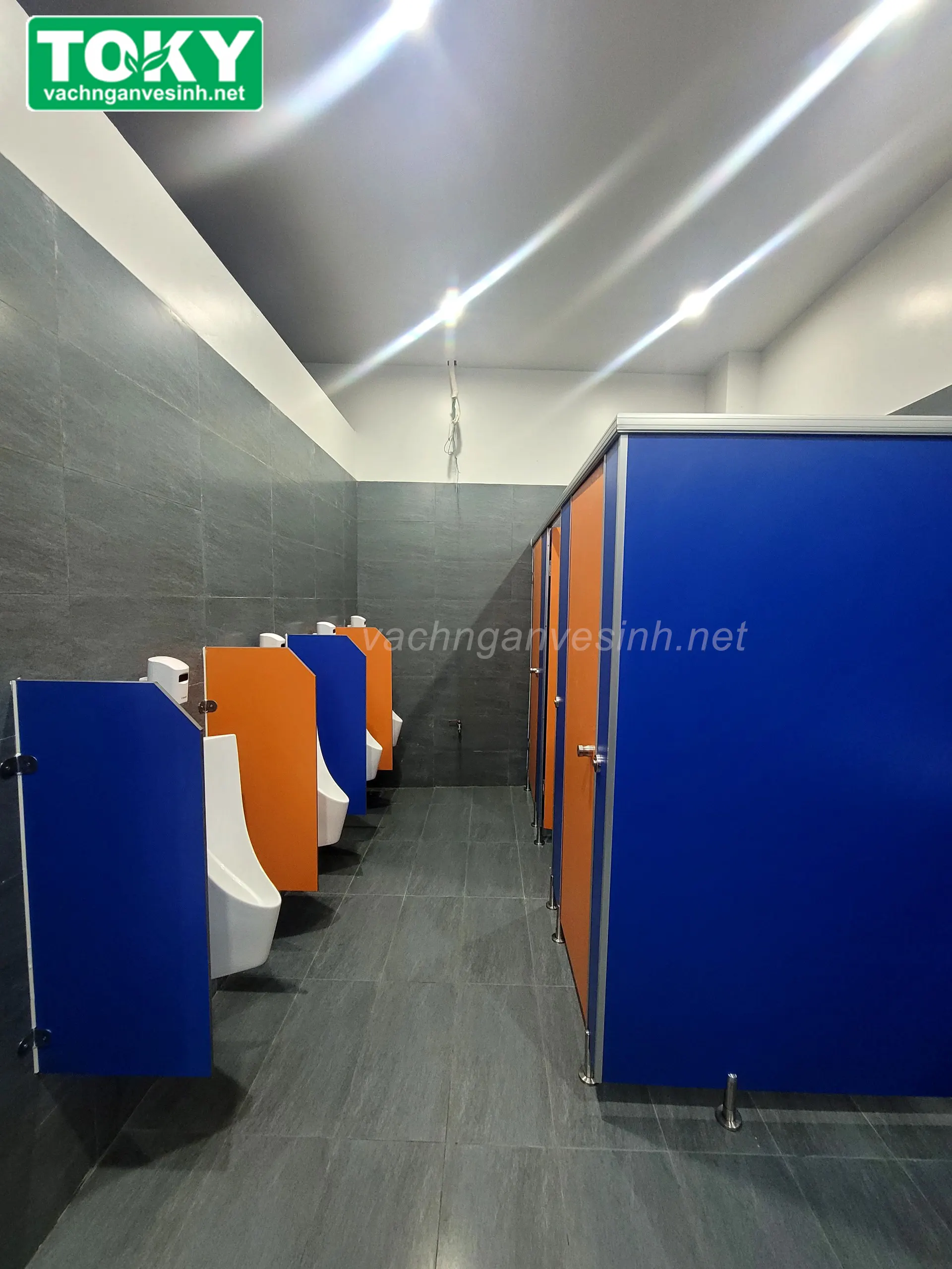 Bộ sưu tập vách ngăn vệ sinh tiểu nam Compact bền, đẹp, rẻ từ thực tế