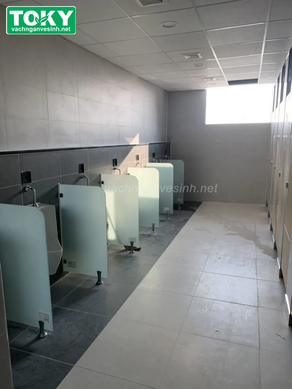 Bộ sưu tập vách ngăn vệ sinh tiểu nam Compact bền, đẹp, rẻ từ thực tế