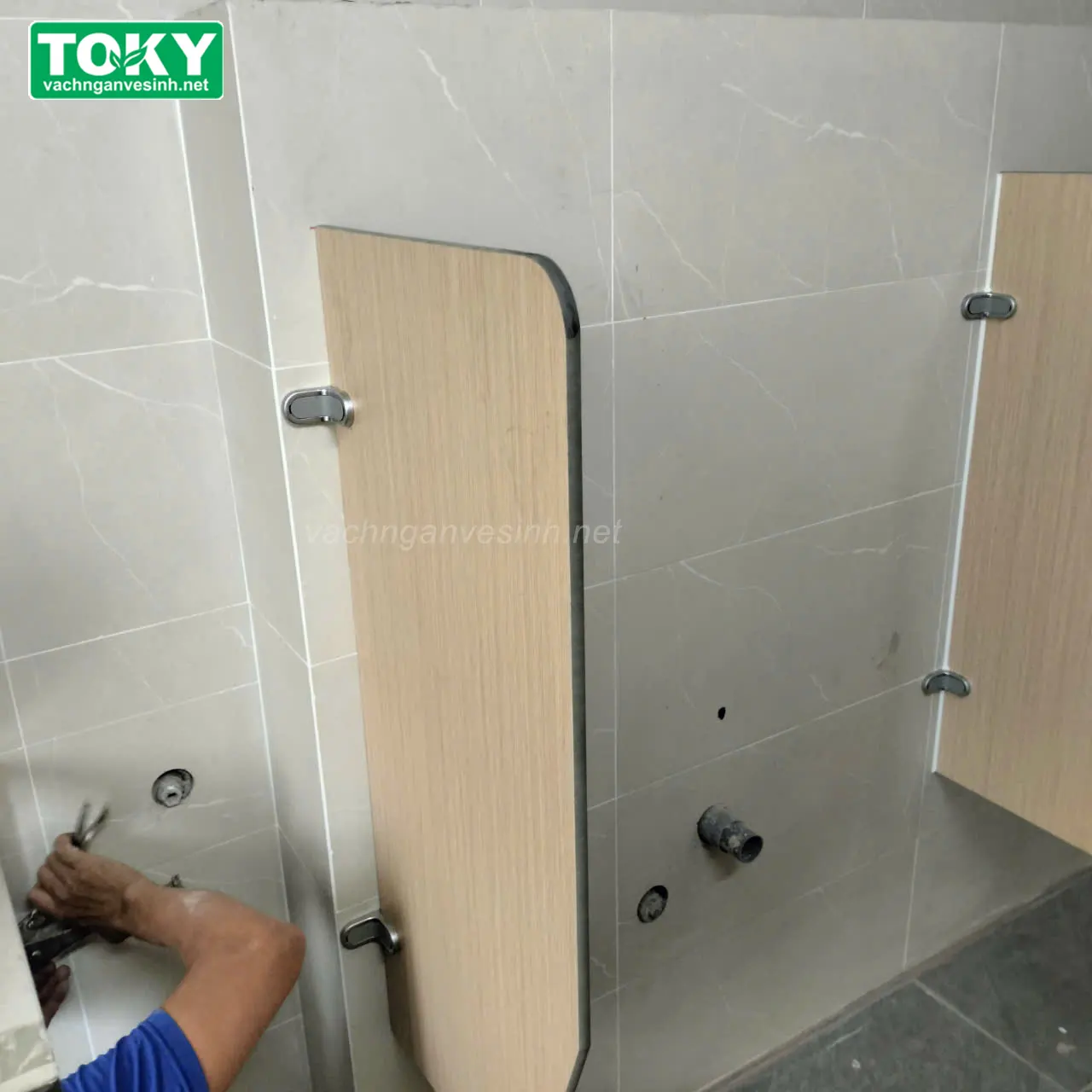 Bộ sưu tập vách ngăn vệ sinh tiểu nam Compact bền, đẹp, rẻ từ thực tế
