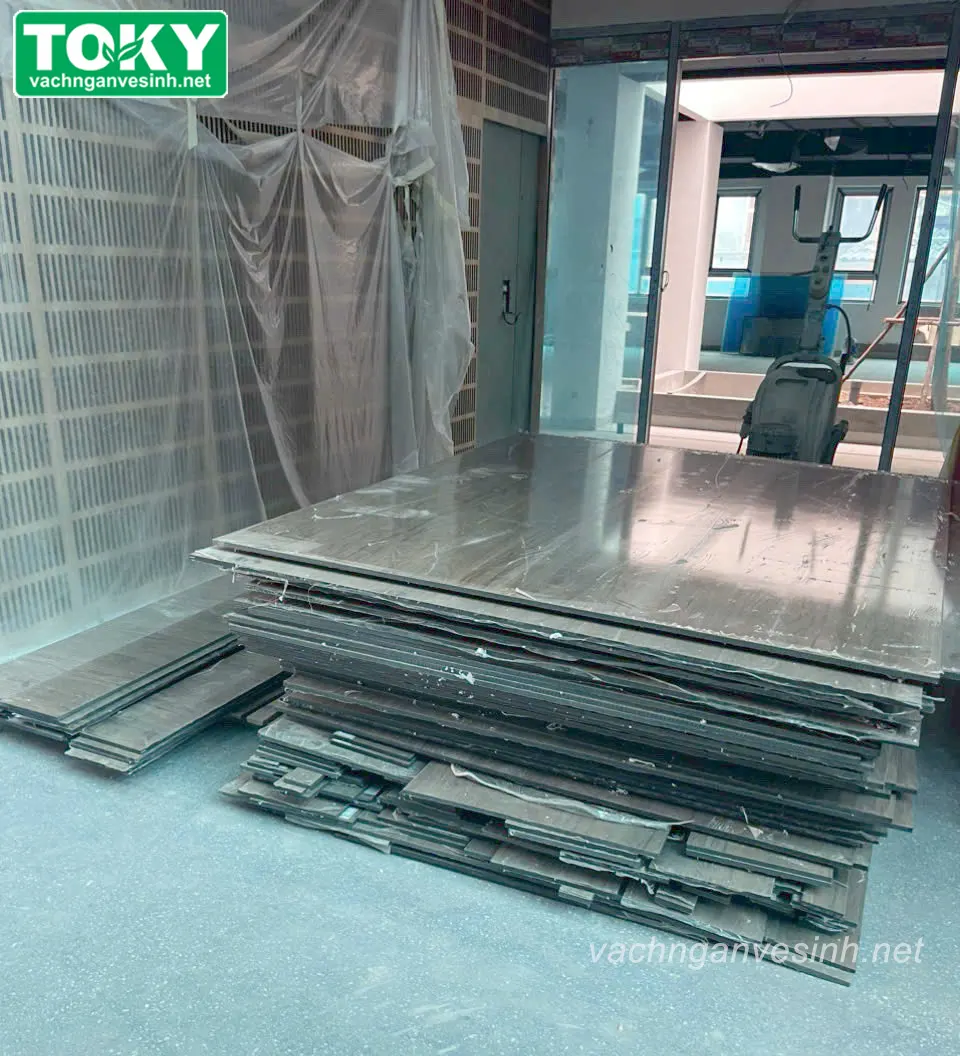 Cung cấp và thi công vách ngăn vệ sinh Compact Phường Kim Liên - Ô Chợ Dừa
