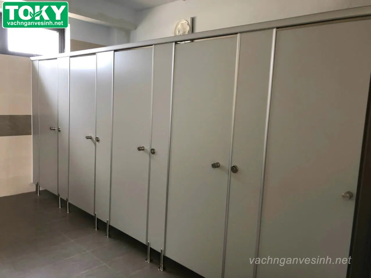 Cung cấp và thi công vách ngăn vệ sinh phường Bạch Mai - Đống Đa