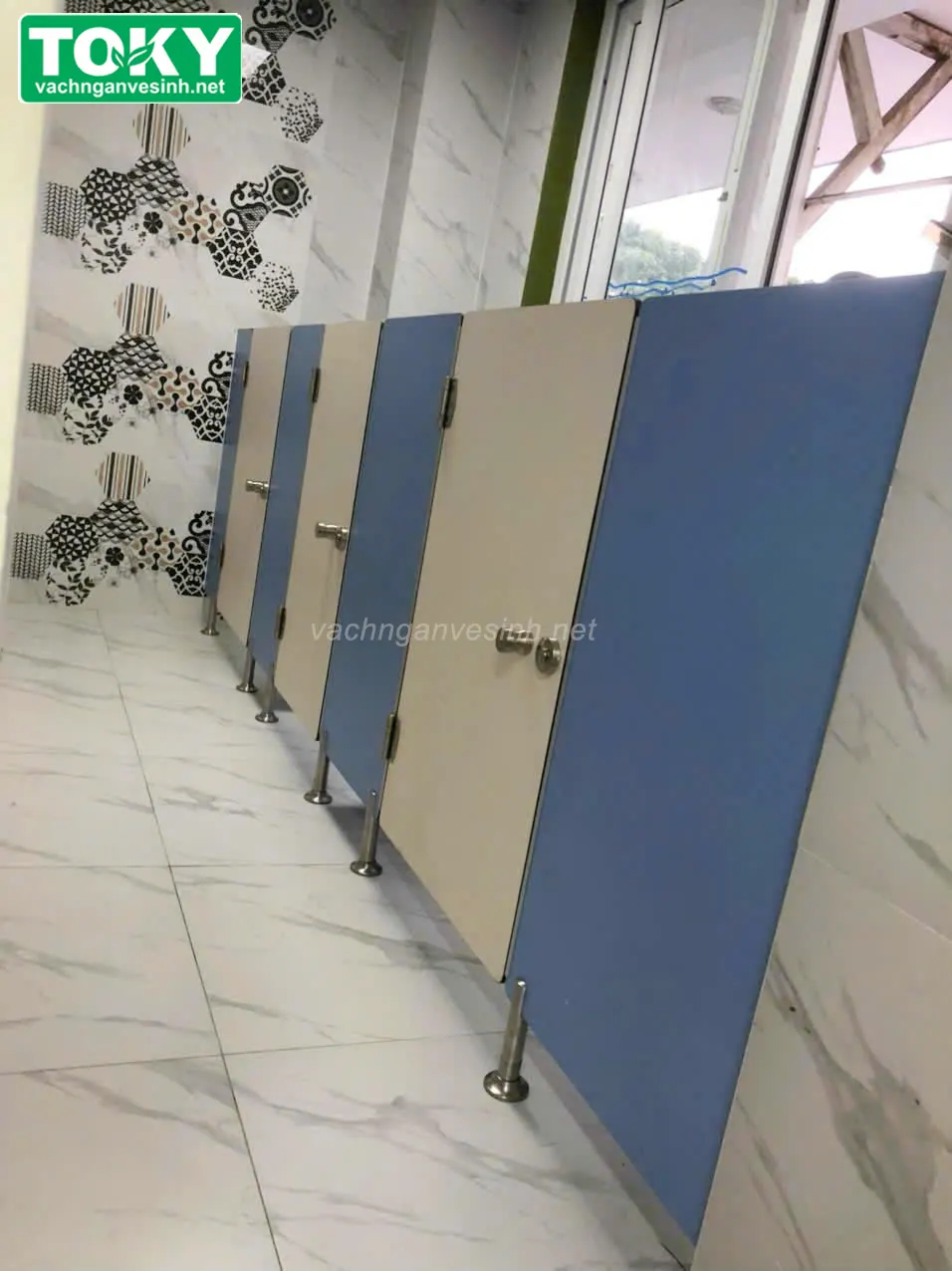 Cung cấp vách ngăn vệ sinh phường Hà Đông | Báo giá ưu đãi tại xưởng