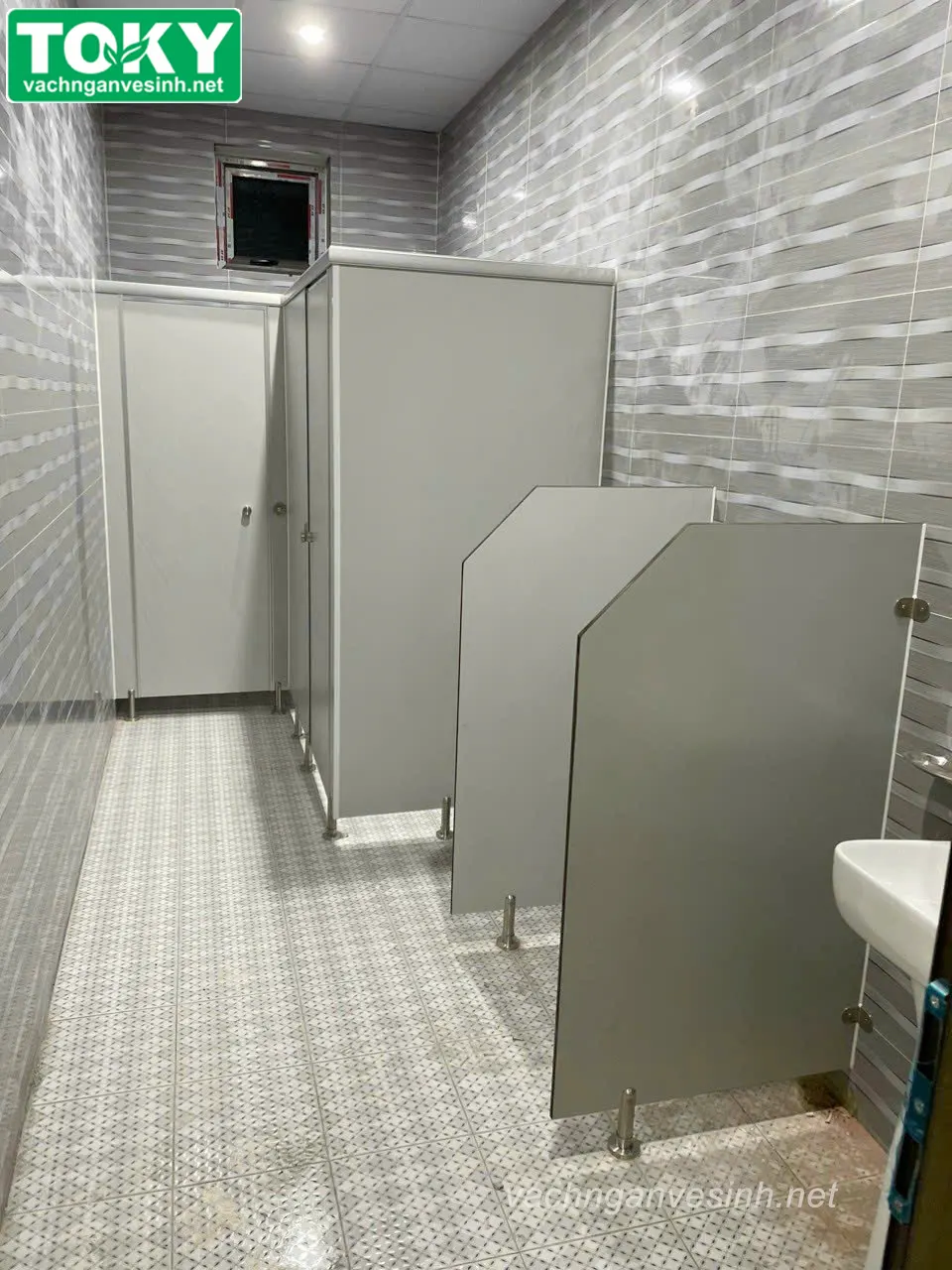 Đơn vị thi công vách ngăn vệ sinh chuyên nghiệp phường Hai Bà Trưng