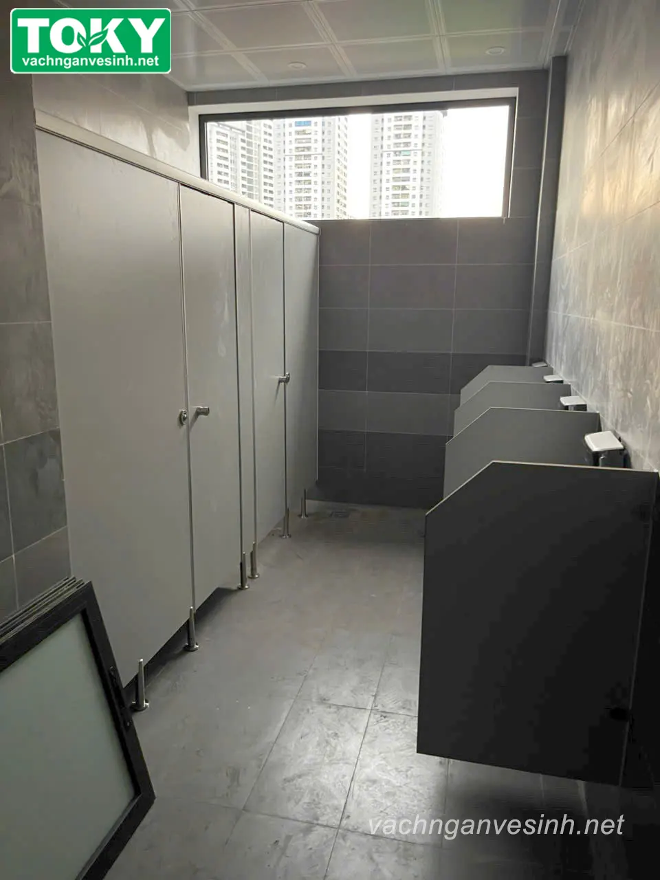 Thi công vách ngăn vệ sinh tại phường Ngọc Hà & Giảng Võ cho từng hạng mục
