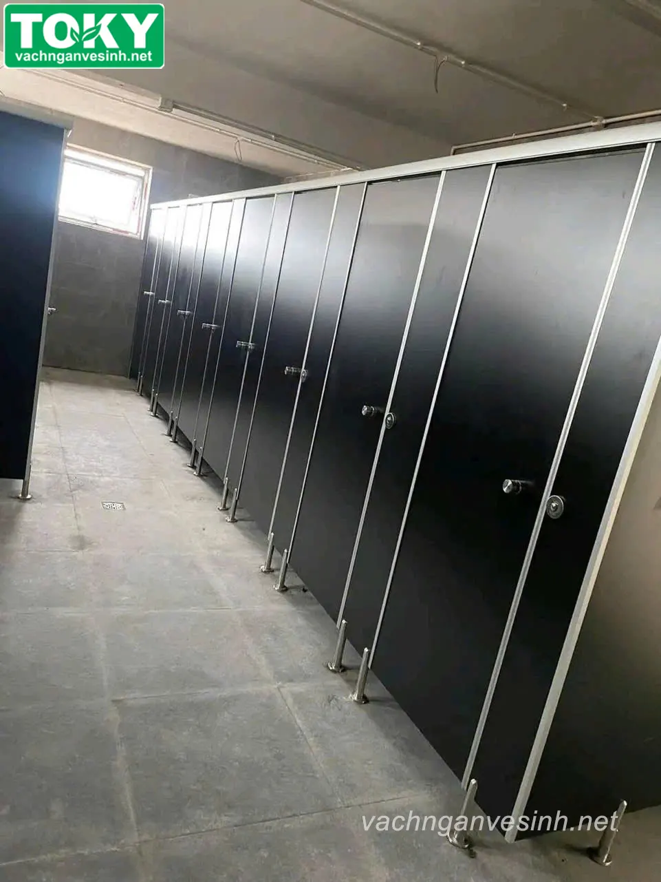 Thi công vách ngăn vệ sinh tại phường Ngọc Hà & Giảng Võ cho từng hạng mục