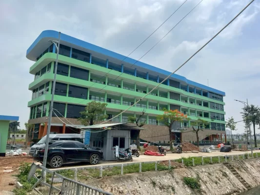 200m2 vách ngăn vệ sinh cho khu Giảng đường A1 - ĐH Mỏ Địa Chất