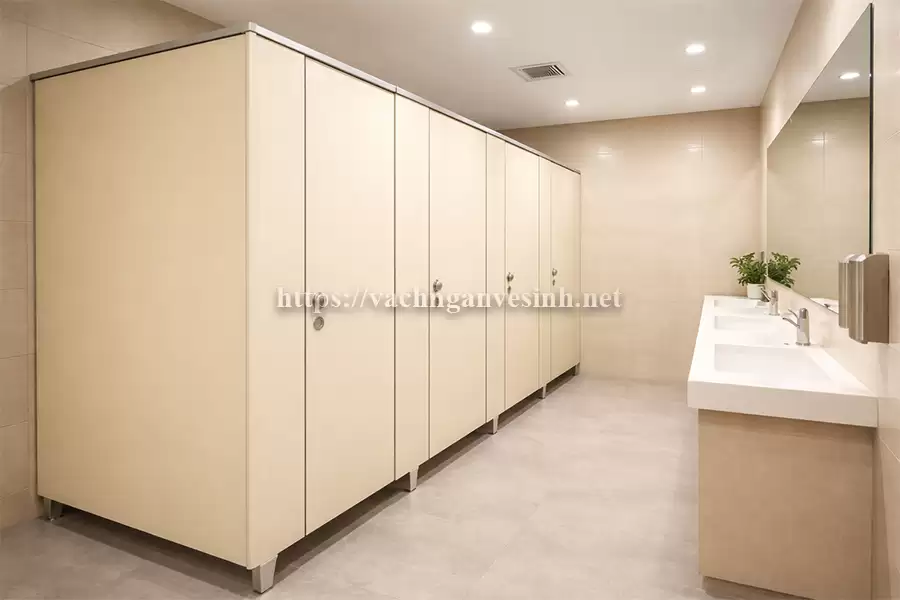 Khả năng chịu nước và chống cháy của vách ngăn vệ sinh compact HPL chuẩn 1430psi