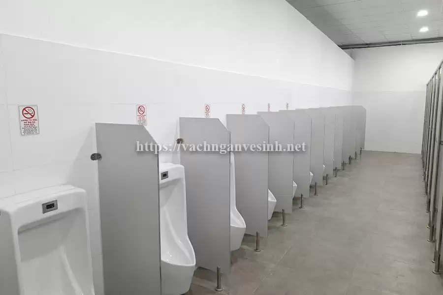 Dịch vụ gia công CNC và báo giá vách ngăn vệ sinh compact 18mm tại Đa Lợi