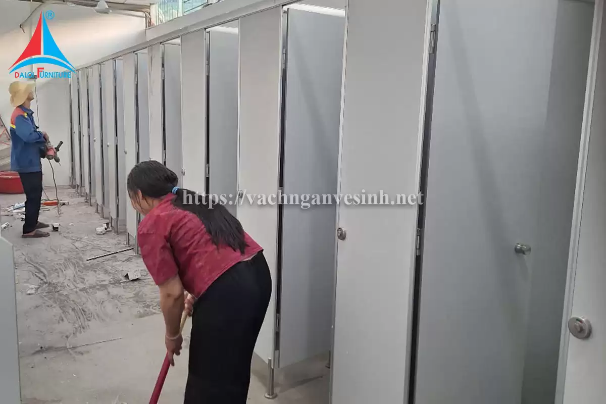 https://vachnganvesinh.net/bao-gia-vach-ngan-ve-sinh-compact-hpl.html