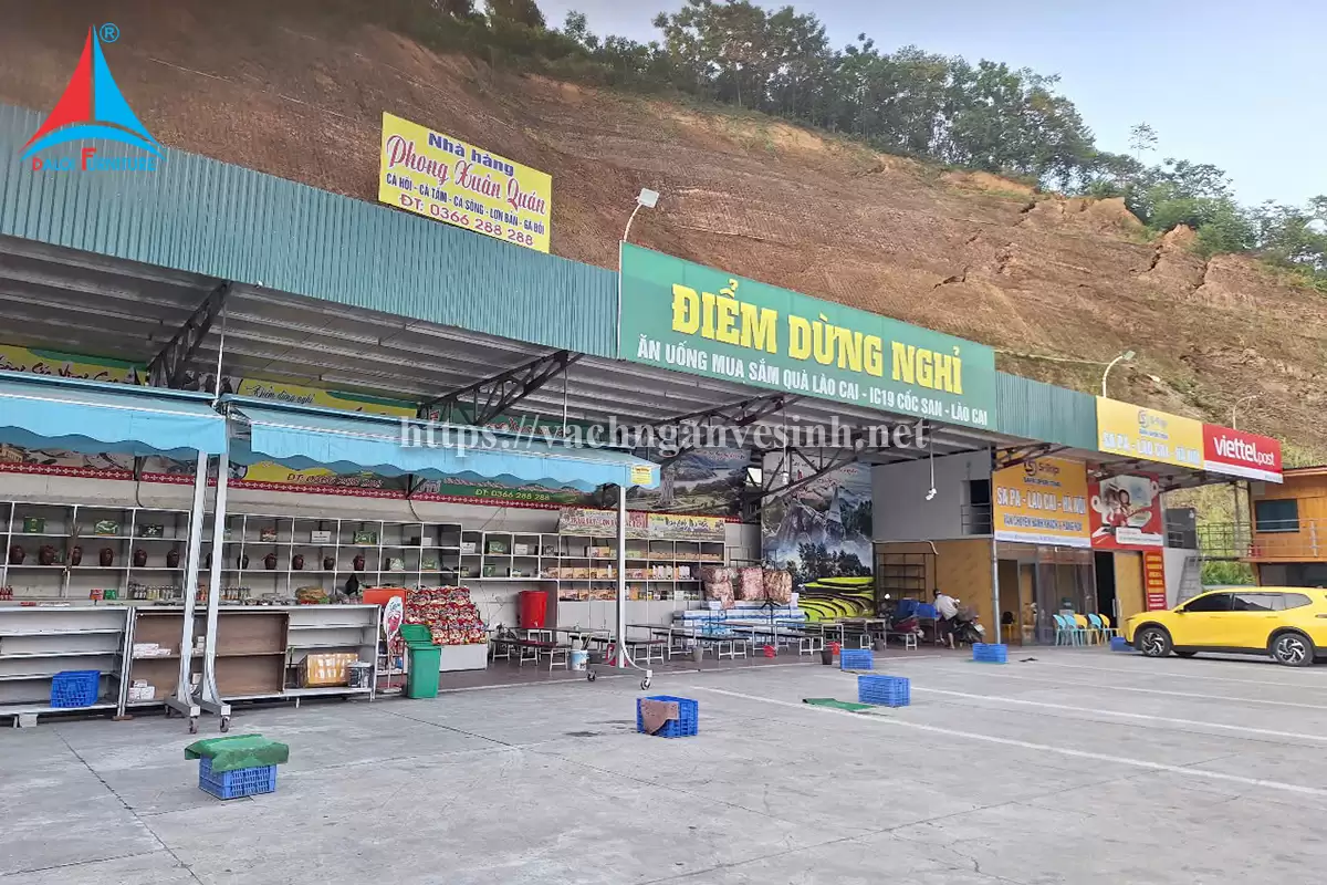 Thi công 150m2 vách ngăn vệ sinh Compact trạm dừng nghỉ cao tốc Nội Bài – Lào Cai