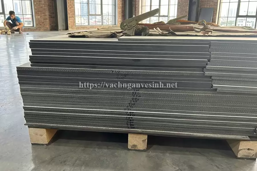 Vì sao cụm từ "gỗ nén chịu nước" hay bị gắn mác cho tấm compact?